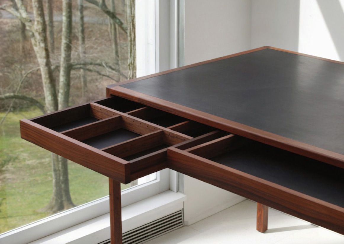 TinnappleMetz-BassamFellows Leather Desk And Table 4